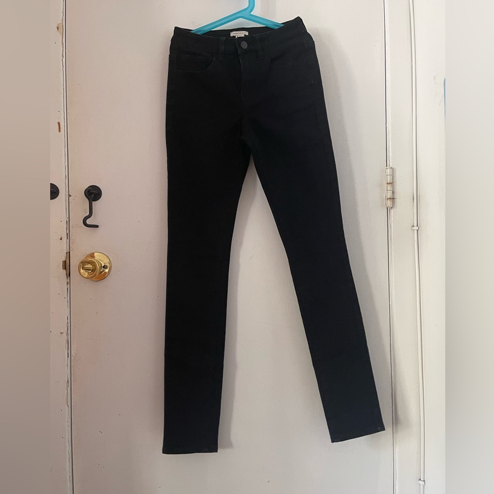 Jeans xs and sweatshirt xs (jeans and sweatshirt can fit 12years old)